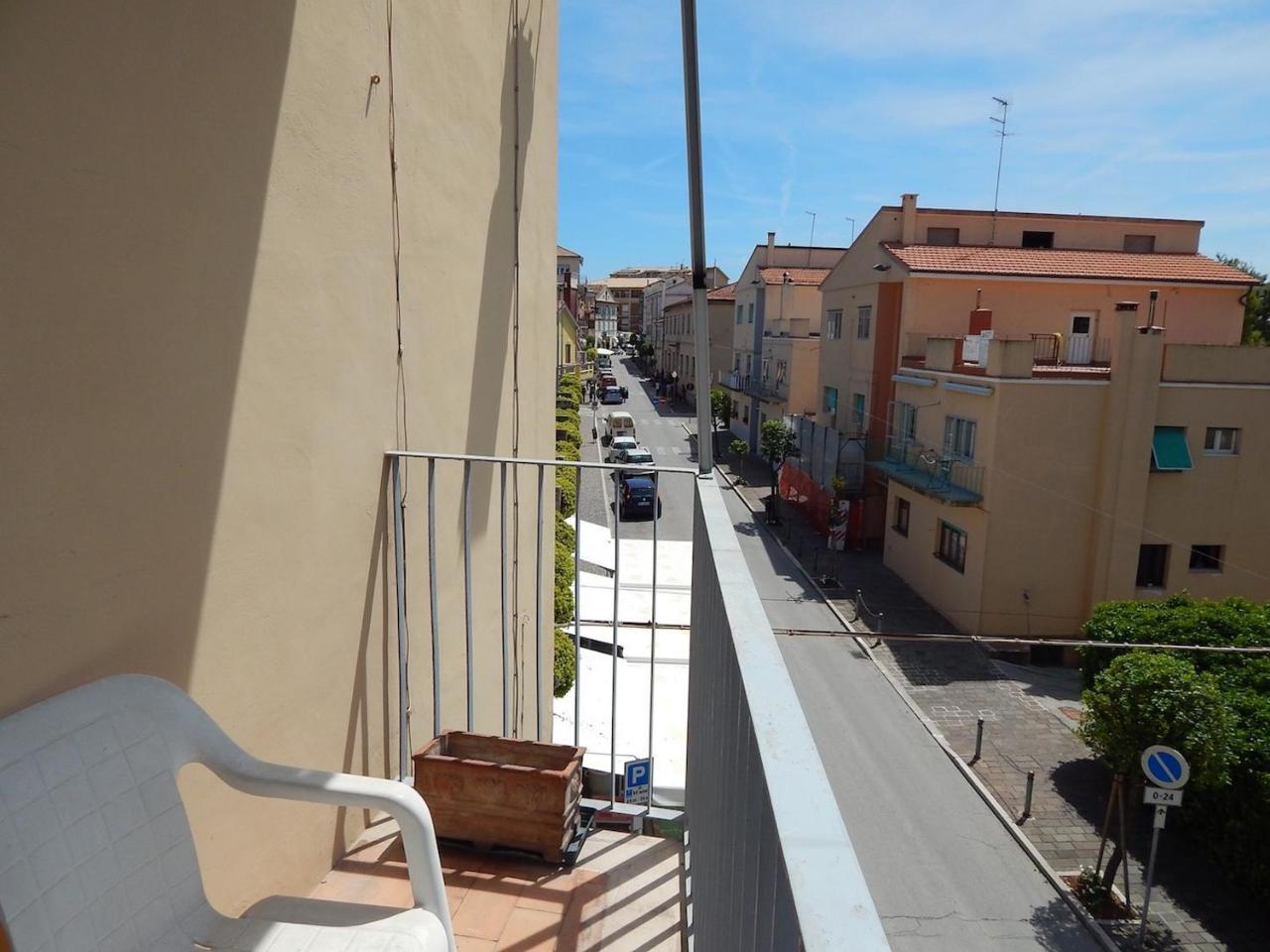 N101 - Numana, quadrilocale nel cuore del paese Exterior foto